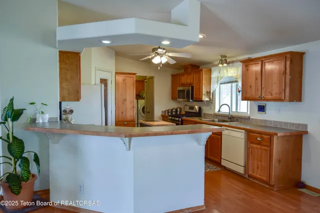 $699,000 | 111 Looney Lane, Pinedale, WY 82941