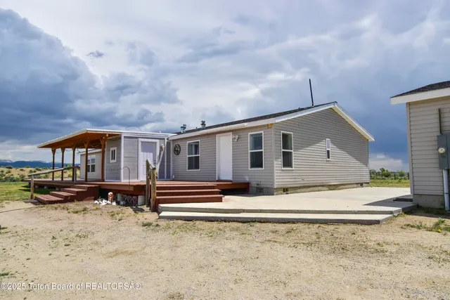 $699,000 | 111 Looney Lane, Pinedale, WY 82941