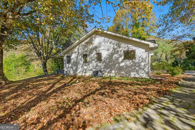 $695,000 | 230 Majors Lane, Rabun Gap, GA 30568