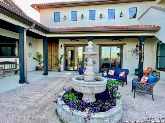 a view of room with green walls