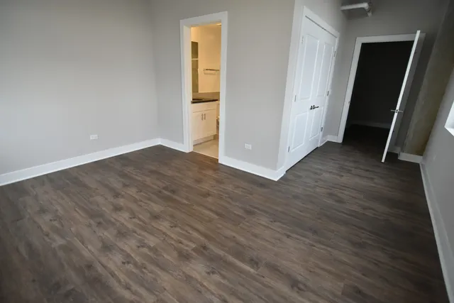 $4,275 | 3833 North Broadway, Unit 722, Chicago, IL 60613