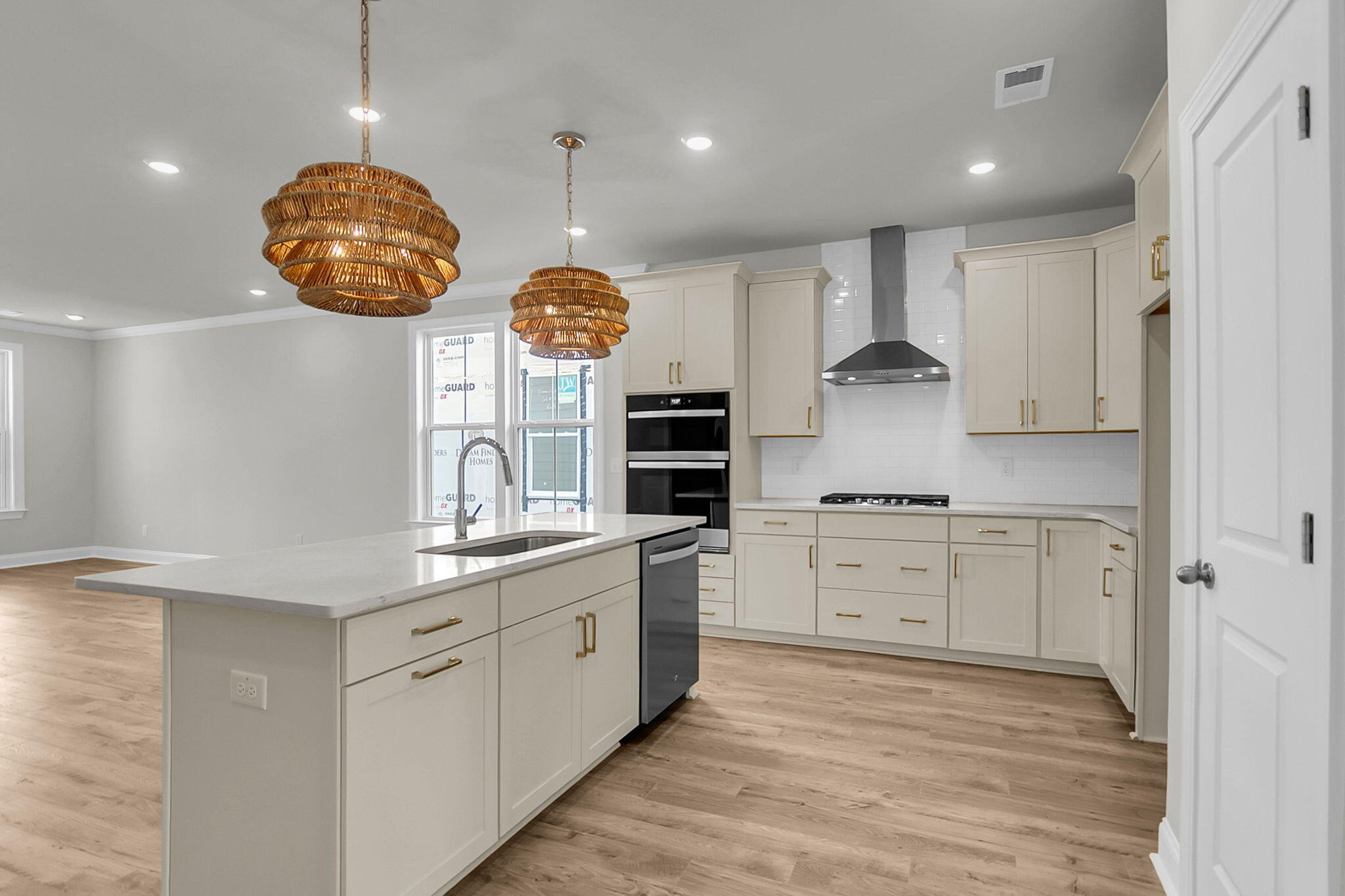 725 Maynard Lane Summerville, SC 29486 - Photo 9 of 52 CREM - 725 Maynard-14