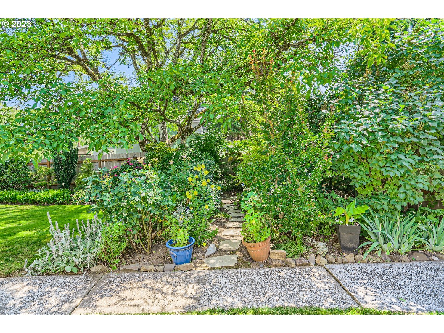 8220 Southwest Taylors Ferry Road Tigard, OR 97223 - Photo 28 of 38 a view of a backyard