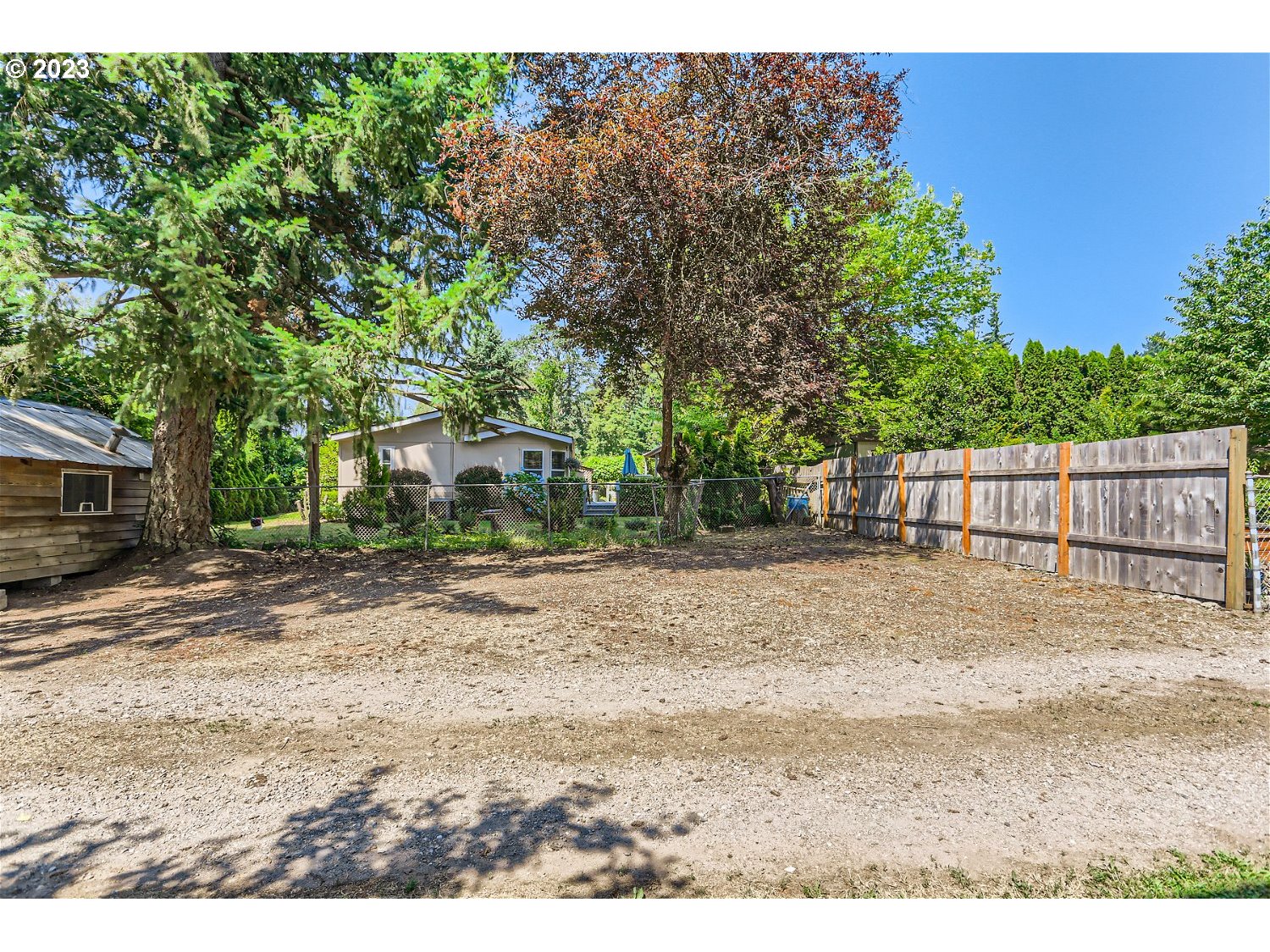 8220 Southwest Taylors Ferry Road Tigard, OR 97223 - Photo 33 of 38 a view of a backyard