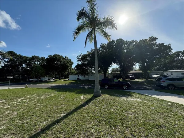 $3,200 | 6801 20th Street North, St. Petersburg, FL 33702