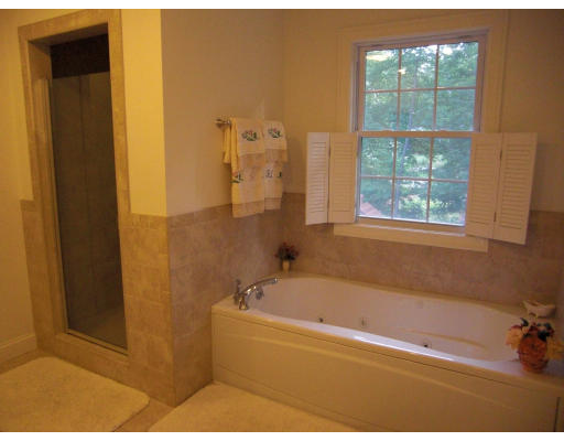 22 Squirrel Hill Road Acton, MA 01720 - Photo 8 of 13 Gallery Image 8