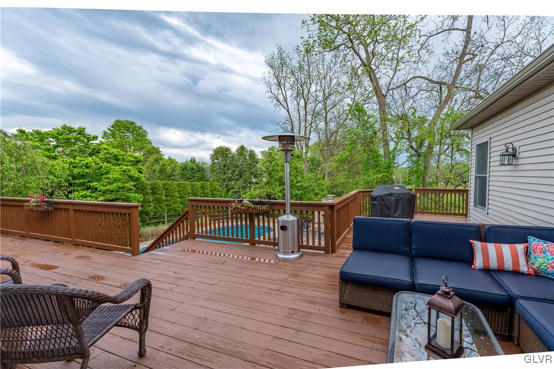 1618 Knollwood Road Bethlehem, PA 18015 - Photo 24 of 31 Deck