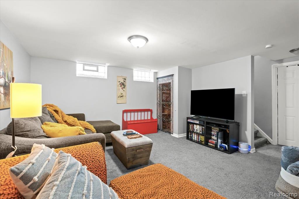 1624 Hampton Road Grosse Pointe Woods, MI 48236 - Photo 16 of 38