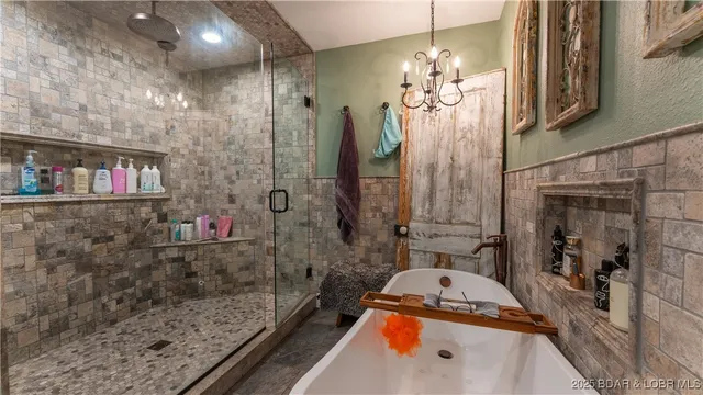 $595,000 | 660 Upper Prairie Hollow Road, Macks Creek, MO 65786