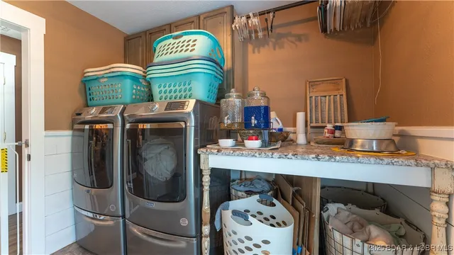 $595,000 | 660 Upper Prairie Hollow Road, Macks Creek, MO 65786