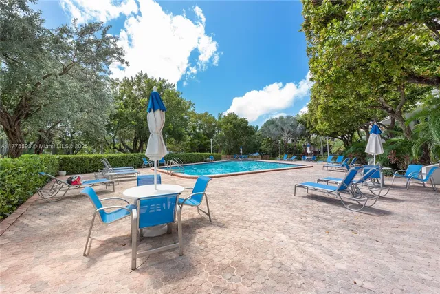 $1,090,000 | 155 Ocean Ln Drive, Unit 404, Key Biscayne, FL 33149