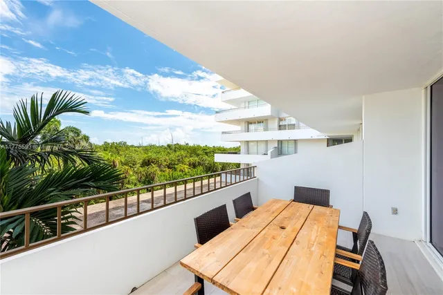 $1,090,000 | 155 Ocean Ln Drive, Unit 404, Key Biscayne, FL 33149