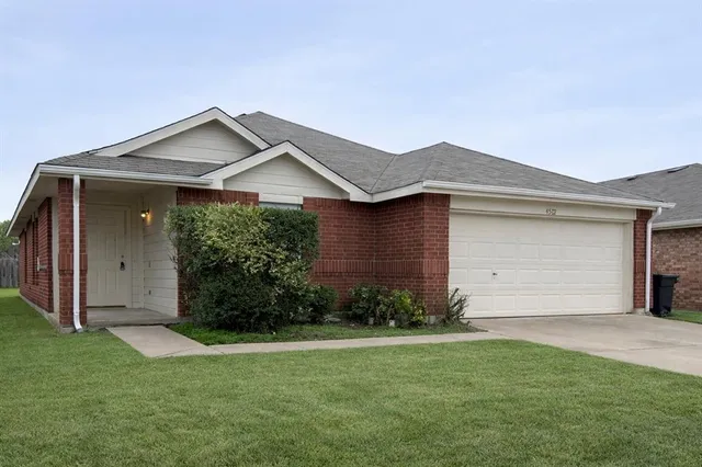 $1,695 | 2512 Mitchell Lane, Anna, TX 75409