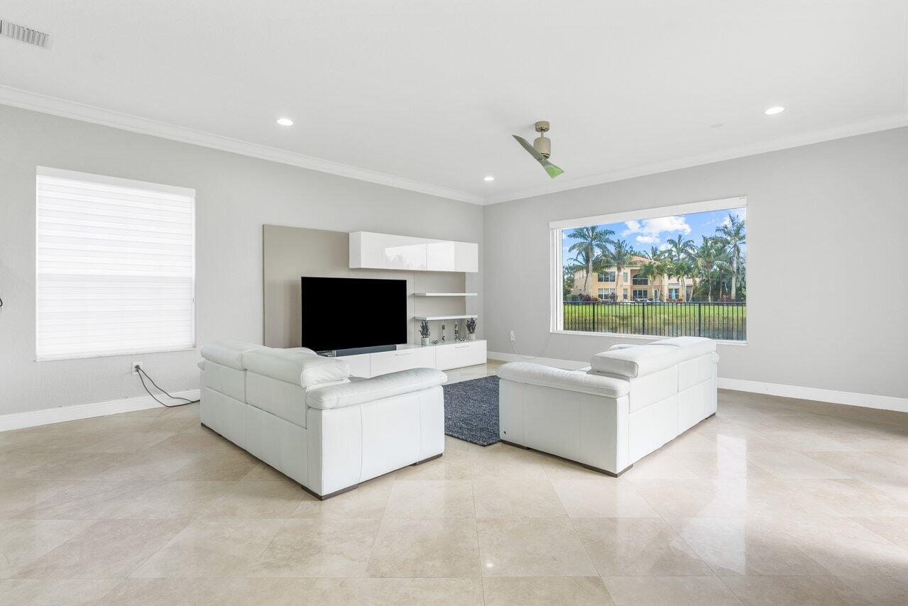 8626 Daystar Ridge Point Boynton Beach, FL 33473 - Photo 11 of 58 family room