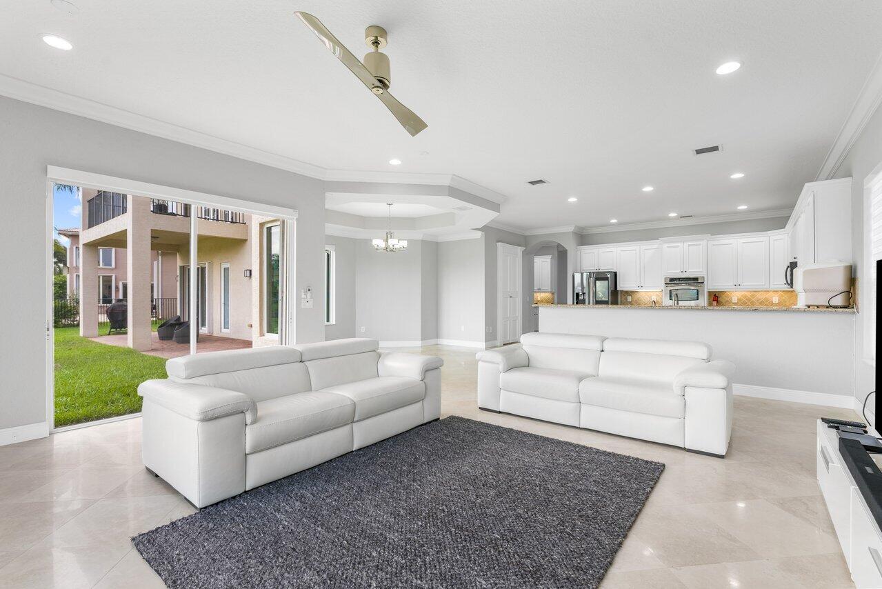 8626 Daystar Ridge Point Boynton Beach, FL 33473 - Photo 13 of 58 family room