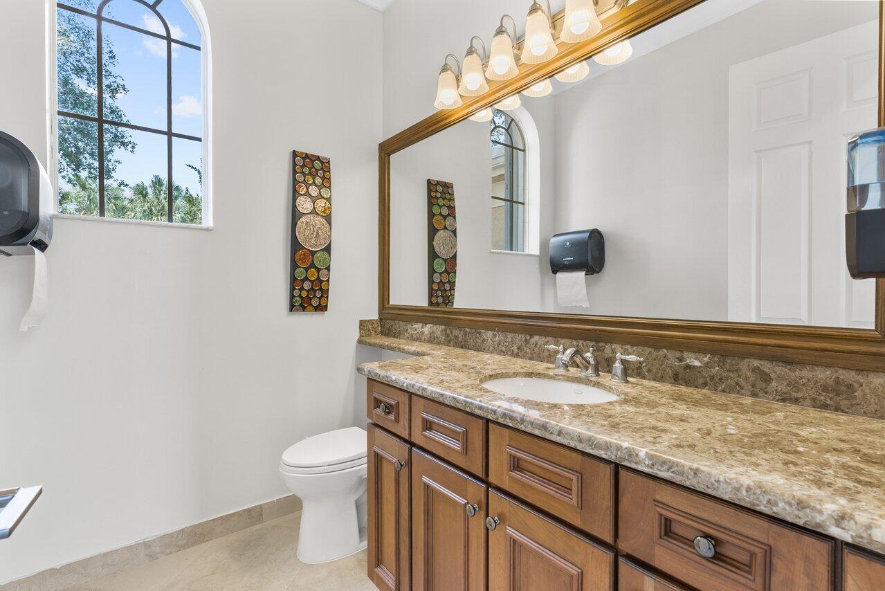 8626 Daystar Ridge Point Boynton Beach, FL 33473 - Photo 19 of 58 downstairs bathroom 2