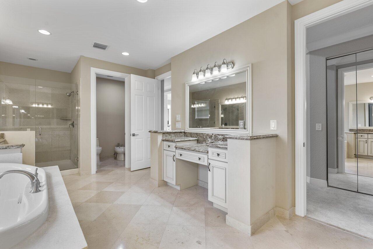 8626 Daystar Ridge Point Boynton Beach, FL 33473 - Photo 27 of 58 Primary Bath
