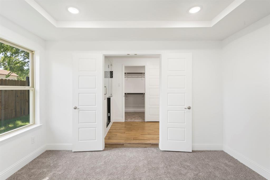 825 Apache Trace Grand Prairie, TX 75051 - Photo 13 of 30