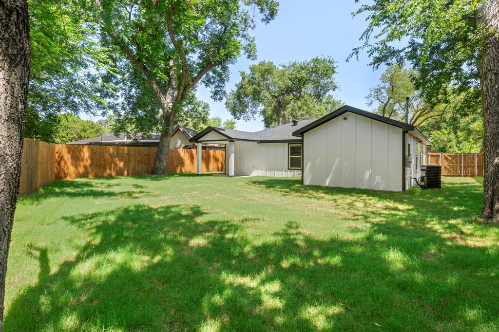 825 Apache Trace Grand Prairie, TX 75051 - Photo 26 of 30