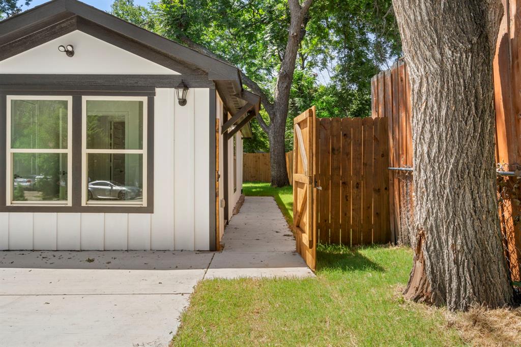 825 Apache Trace Grand Prairie, TX 75051 - Photo 30 of 30