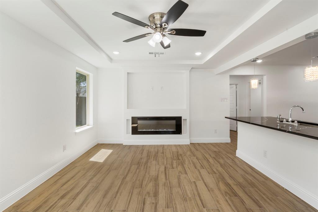 825 Apache Trace Grand Prairie, TX 75051 - Photo 7 of 30