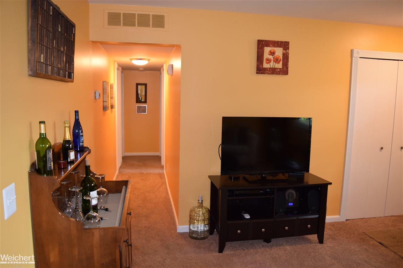 3490 Emmons Avenue Rochester Hills, MI 48307 - Photo 16 of 38