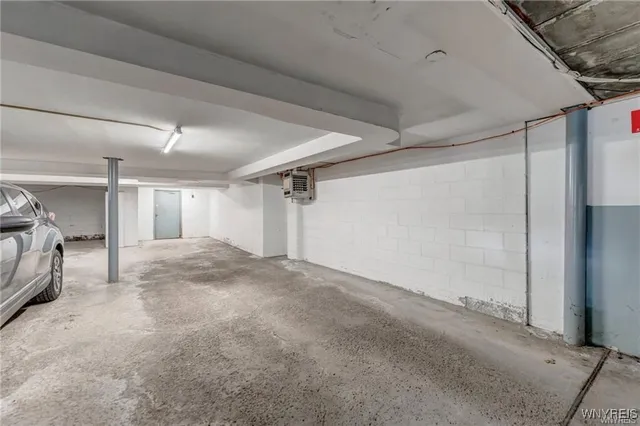 $2,250 | 32 Bernhardt Drive, Unit 4, Amherst, NY 14226