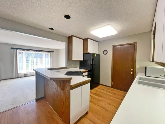 $2,495 | 12940 Exley Avenue, Apple Valley, MN 55124