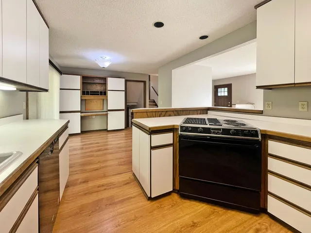 $2,495 | 12940 Exley Avenue, Apple Valley, MN 55124