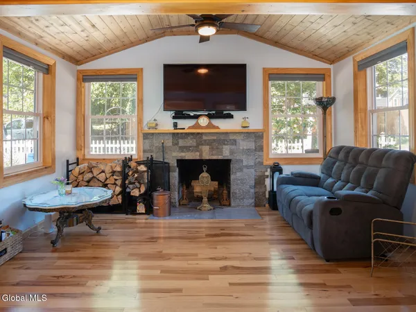 $499,000 | 16 Robin Road, Copake, NY 12521