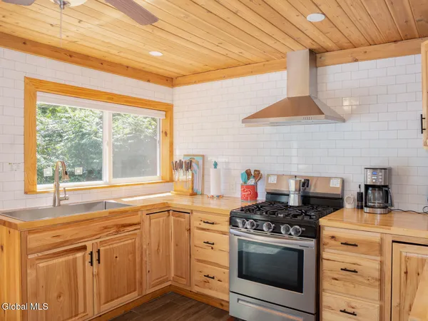 $499,000 | 16 Robin Road, Copake, NY 12521