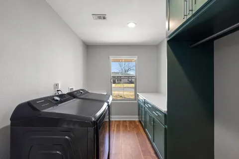 $645,000 | 7110 Tawny Circle, Austin, TX 78745