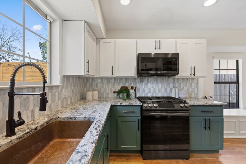 7110 Tawny Circle Austin, TX 78745 - Photo 8 of 30