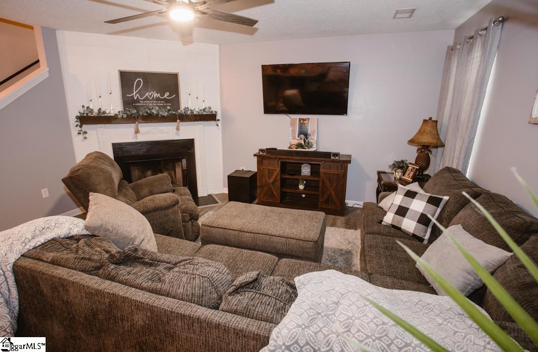 309 Hampton Ridge Drive Greer, SC 29651 - Photo 10 of 33 Gallery Image 10