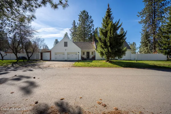 $699,990 | 1140 East Forest Park Lane, Coeur D'Alene, ID 83815