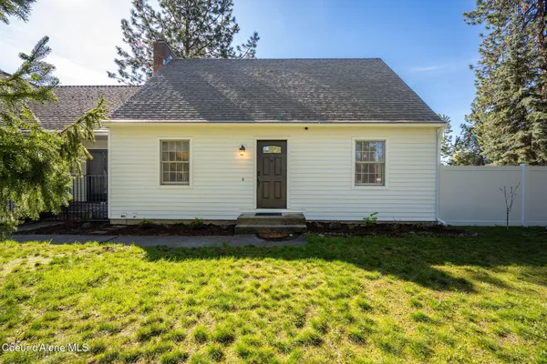 $699,990 | 1140 East Forest Park Lane, Coeur D'Alene, ID 83815
