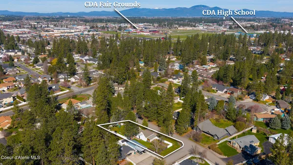 $699,990 | 1140 East Forest Park Lane, Coeur D'Alene, ID 83815