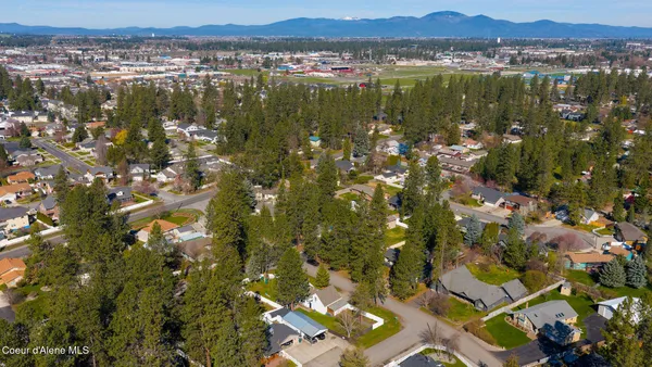 $699,990 | 1140 East Forest Park Lane, Coeur D'Alene, ID 83815