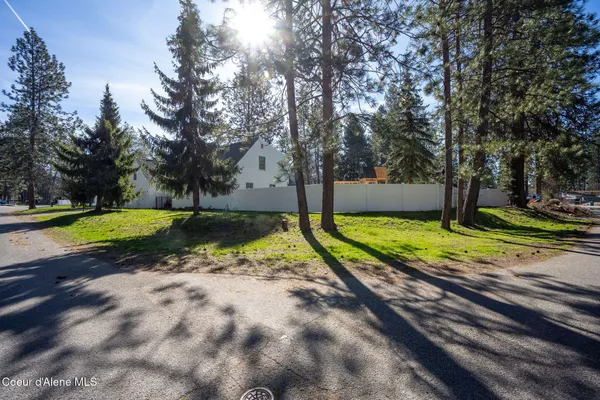 $699,990 | 1140 East Forest Park Lane, Coeur D'Alene, ID 83815