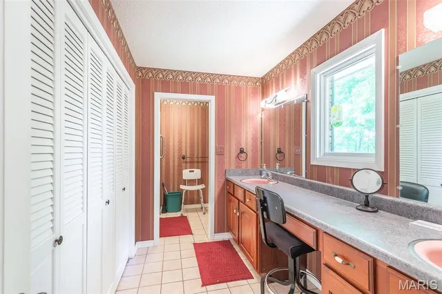 $425,000 | 1103 Cherry Street, Doniphan, MO 63935