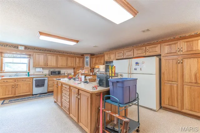 $425,000 | 1103 Cherry Street, Doniphan, MO 63935