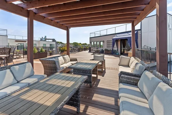 $1,049,000 | 87 Medford Street, Unit 305, Medford, MA 02155