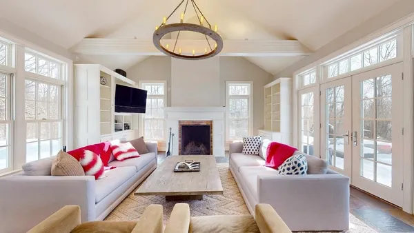 $2,000,000 | 860 West Street, Cornwall, VT 05753