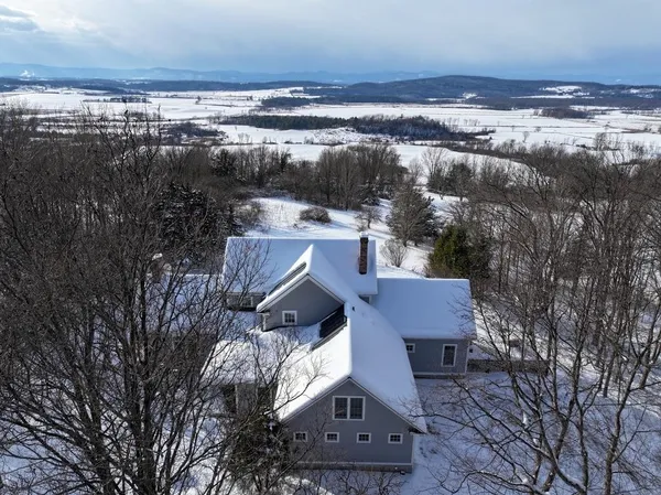 $2,000,000 | 860 West Street, Cornwall, VT 05753