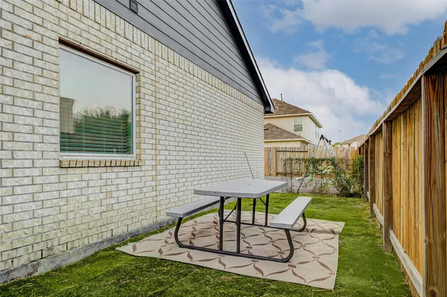 $2,450 | 7431 Foxwaithe Lane, Humble, TX 77338