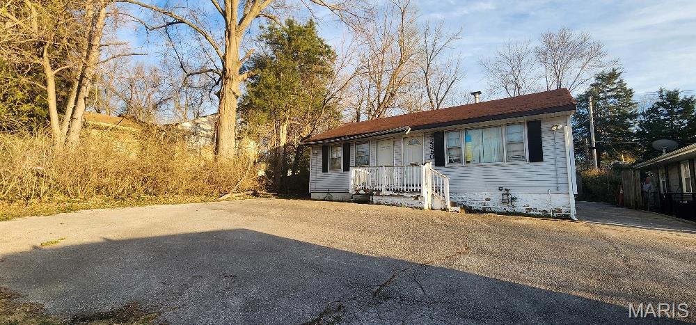 2350 Chambers Road St. Louis, MO 63136 - Photo 31 of 36