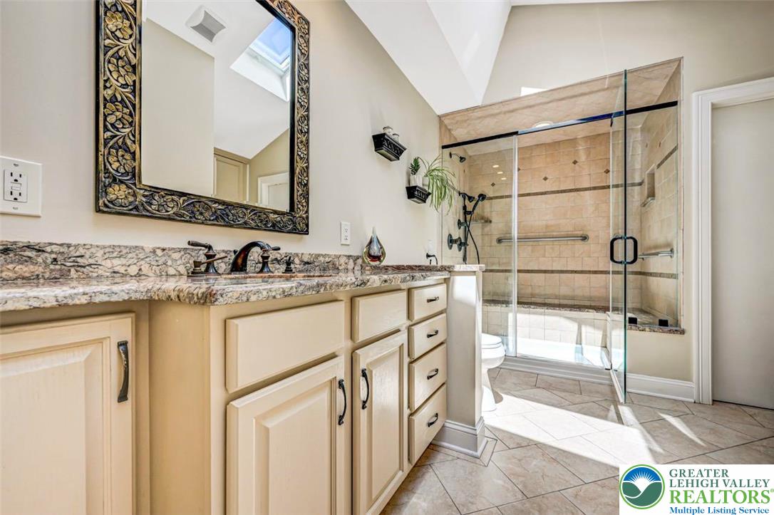 1284 Burger Hollow Road Effort, PA 18330 - Photo 62 of 100 Primary Bath w/ Walk-In Closet