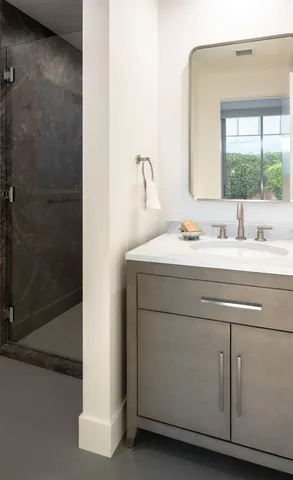 a view of a washer and dryer