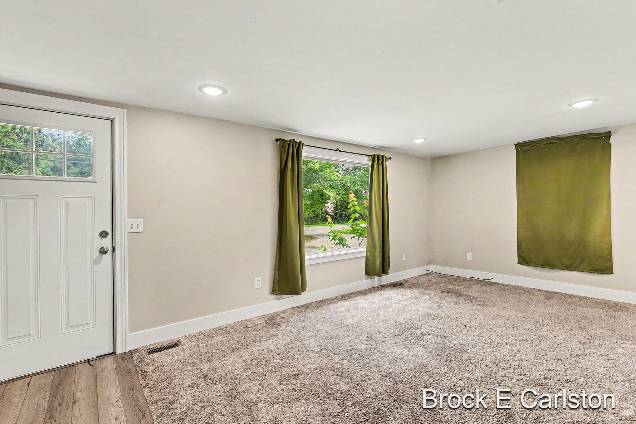 643 East Sternberg Road Norton Shores, MI 49441 - Photo 16 of 36 QJ1A9895