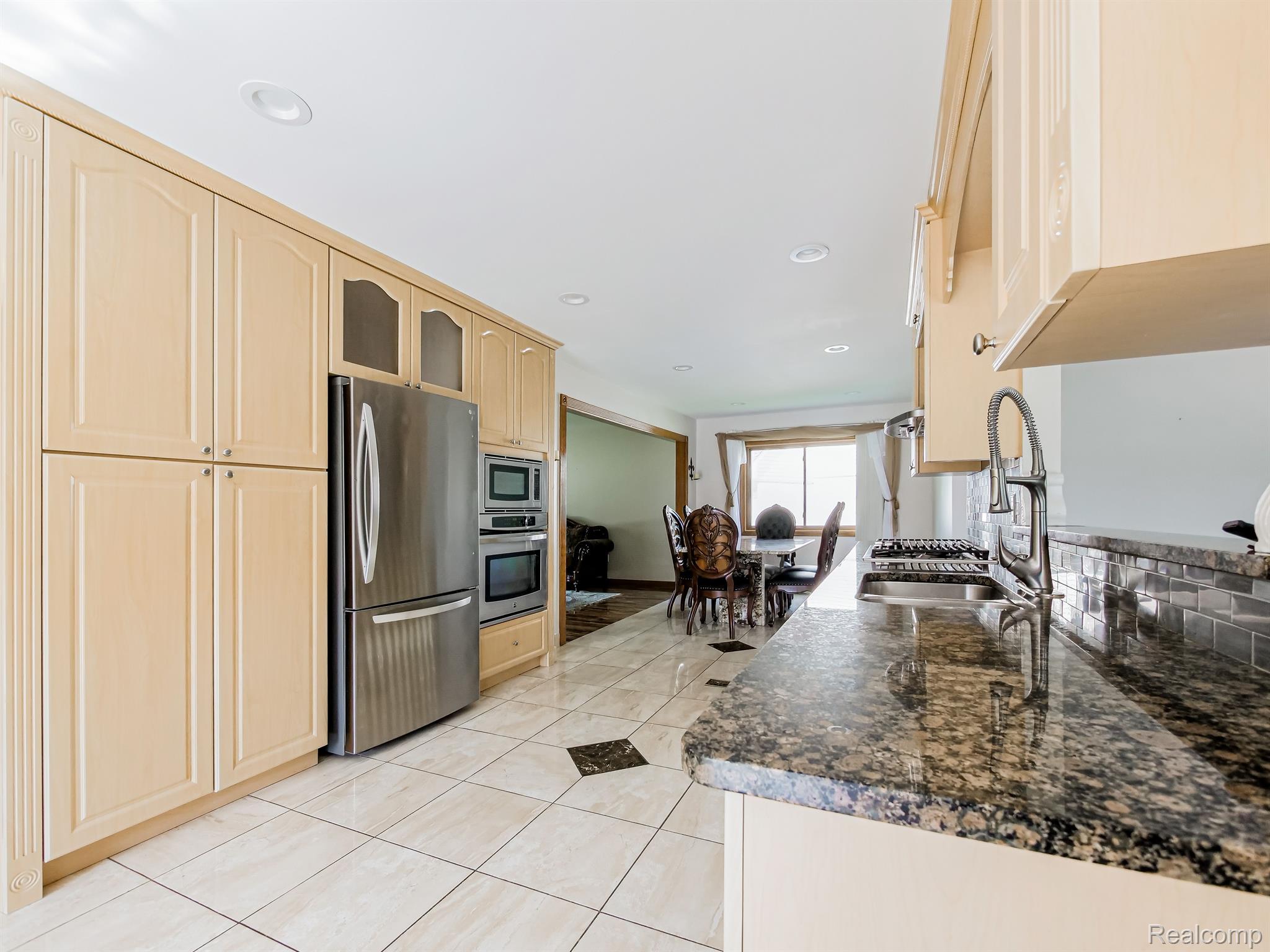 540 Buttercup Drive Rochester, MI 48307 - Photo 2 of 20 Gallery Image 2